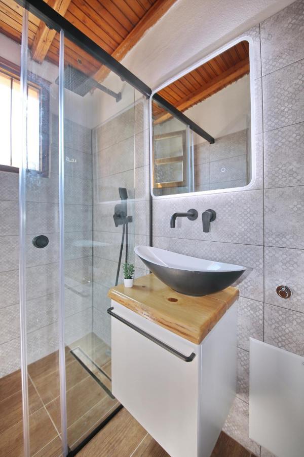 Dafnes Hotel Скопелос Екстериор снимка